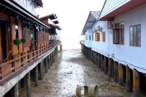 The tide is out at Old Lanta